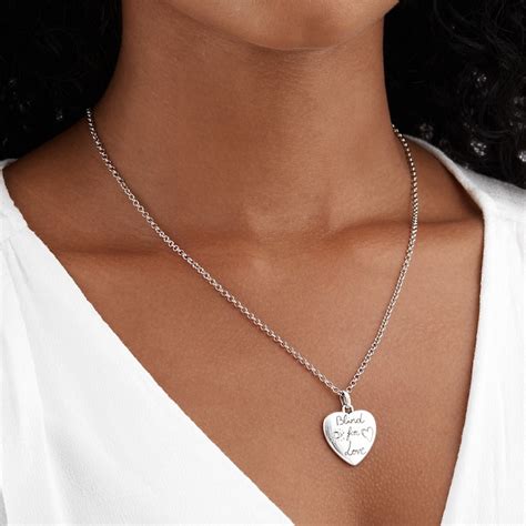 gucci heart necklace blind for love|gucci blind for love leather.